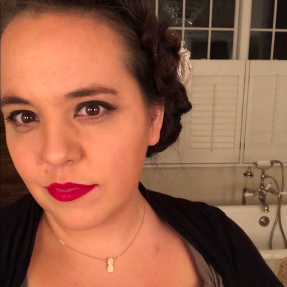 Meet your Posher, Martha - Picture 2 of 8